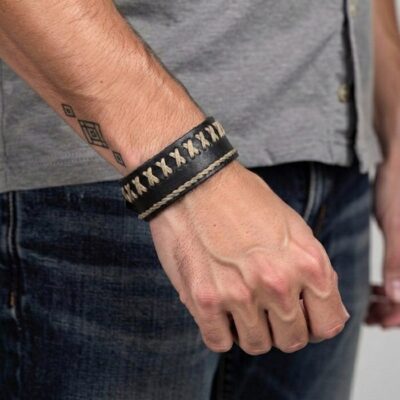 دستبند چرمی مردانه مدل Deri 1036