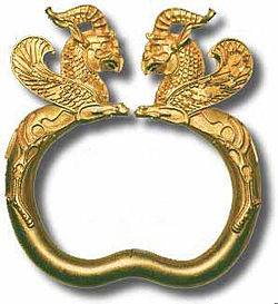 تاریخچه دستبند در دوره ساسانی و هخامنشی