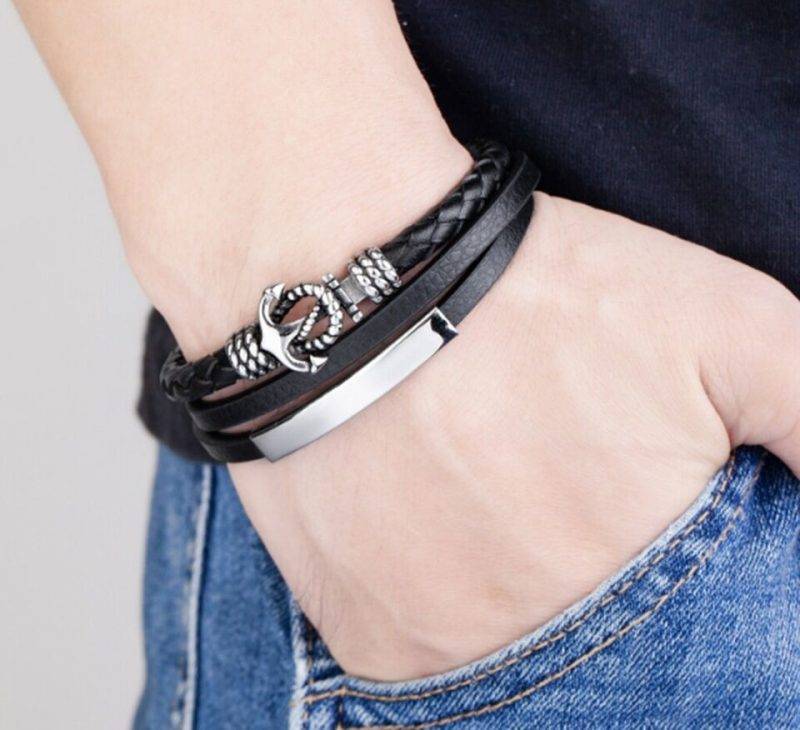 دستبندچرمی مردانه مدل DERI 822
