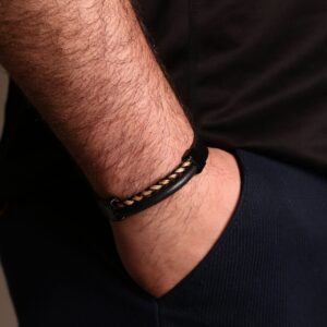 دستبند چرمی مردانه مدل Deri 912